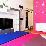 City Central Apartments Wroclaw شقة *