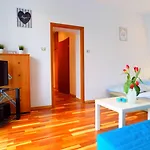 City Central Apartments Wroclaw شقة *